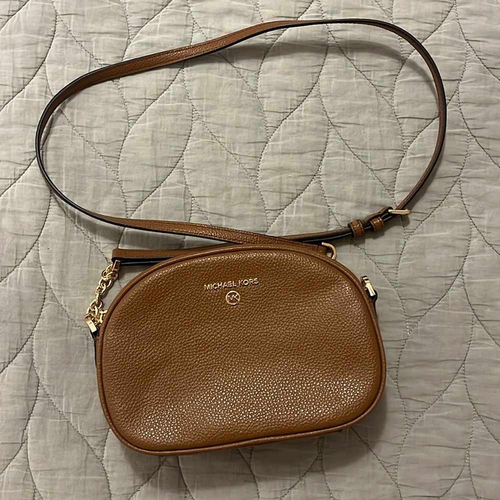 Michael Kors Jet Set oval crossbody